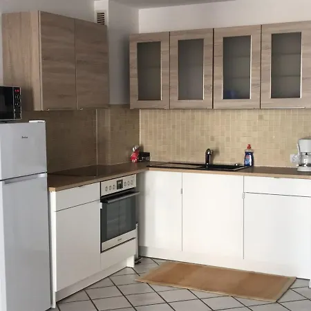Avi Deluxe Altstadt Apart Lägenhet *