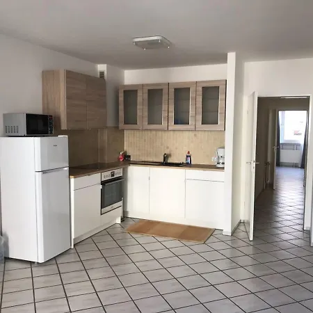 Avi Deluxe Altstadt Apart Lägenhet *